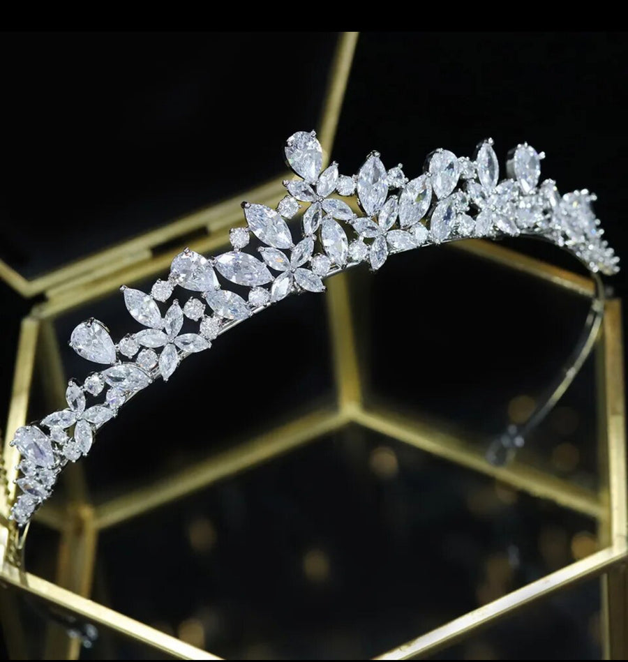 Amelia Bridal Crown